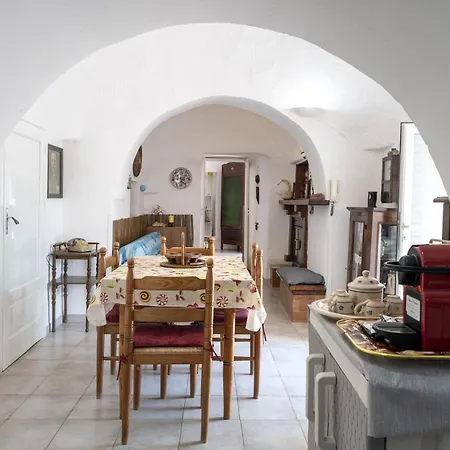 Trullo Antica Pietra 別荘 *